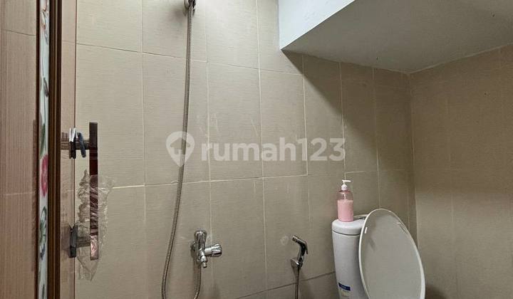 Siap Huni, Rumah, 2 Lantai, SHM, Dekat Universitas, Ada di Lingkungan Islami,