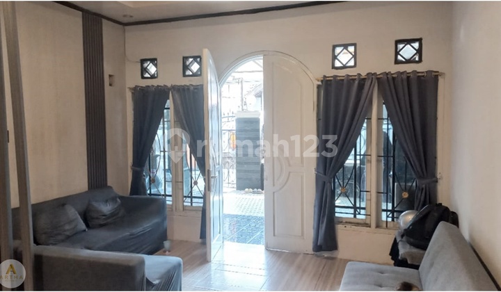 Nice Ready-to-Live House in Beautiful Cibaduyut Park Bandung Nice Ready-to-Live House in Beautiful Cibaduyut Park Bandung