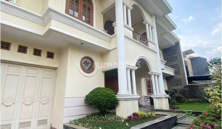 Rumah Mewah Luas Semi Furnished di Batununggal Bandung 2