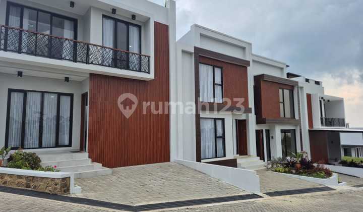 Rumah Modern City View Lembang Bandung Ada Fasilitas Komplek