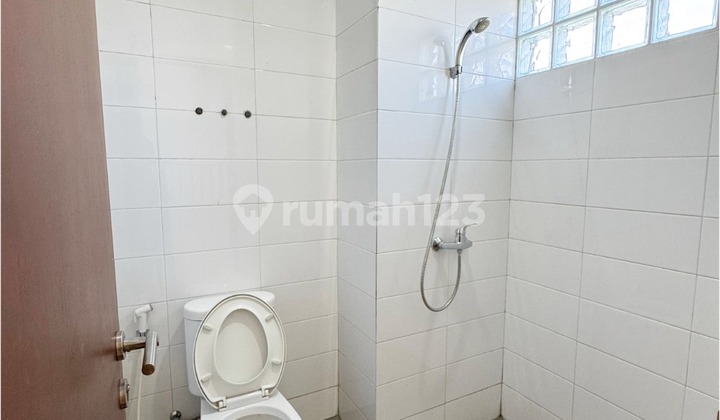 Ready-to-Occupy Shop House in the Lively Area Near Transmart Buahbatu