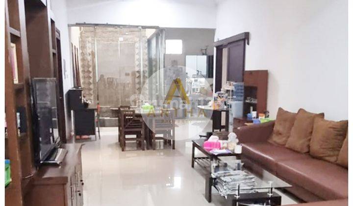 ruang tamu turun harga rumah taman mekar