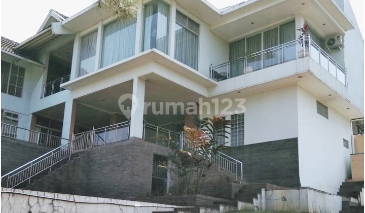 Rumah Luas Sejuk Dago View Bandung Ada Fasilitas