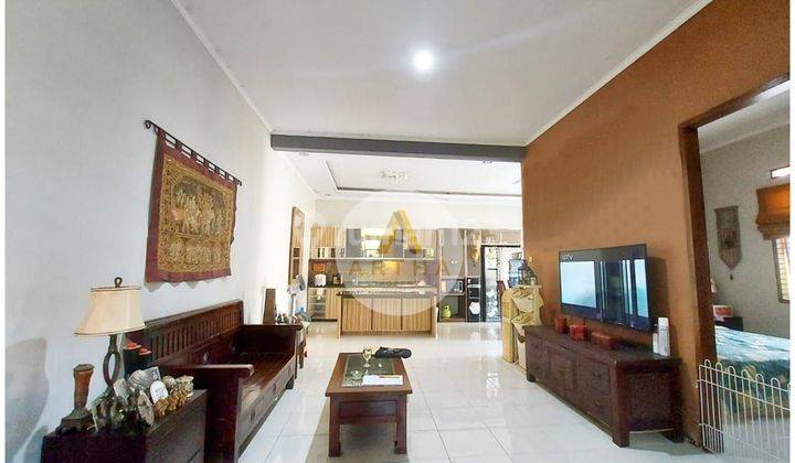 ruang keluarga rumah hook bagus dan siap