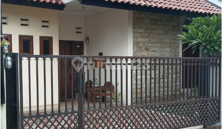 Cijaura House, Buah Batu, Bandung, Near Edelweis Hospital, Negotiable Price