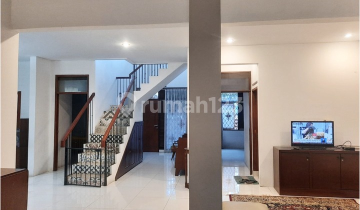 Rumah Bagus Terawat Antapani Bandung Fasilitas Kitchen Set 2