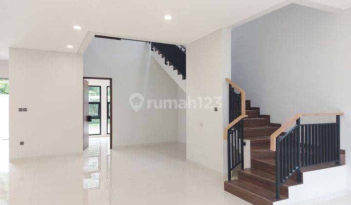 Rumah Mewah Ready Stock 2 lantai di Setiabudi Bandung 1