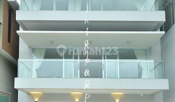 Rumah Villa Kolam Renang Full Furnis Dago Pakar  2