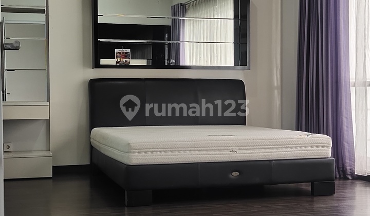 Modern Concept 2.5-Story House in Dago Pakar, Bandung 2