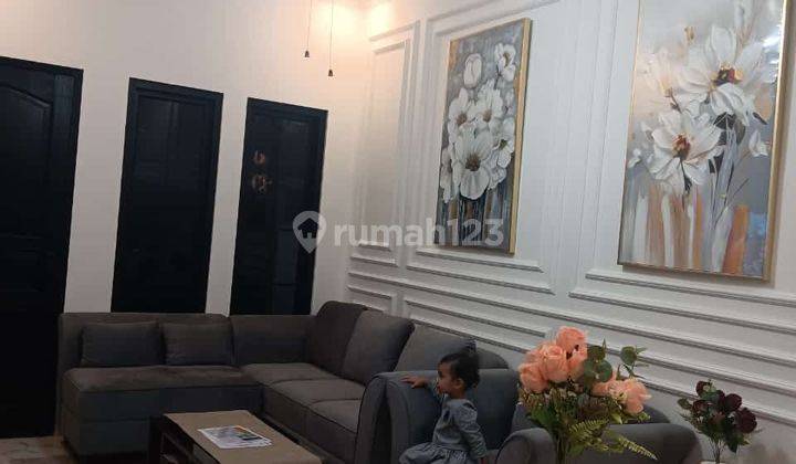 Rumah Premium Mewah Full Furnished 2 Lantai Klasik Modern Dikawasan Strategis Bintaro 2