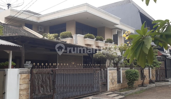For Sale 2 Terraced Houses in Cengkir Timur Complex, Kelapa Gading