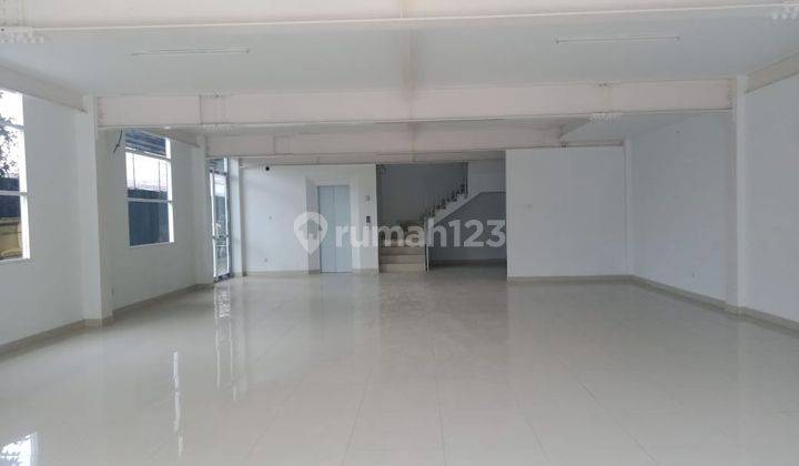Disewakan Gedung mewah berlantai 4 ada Lift 8