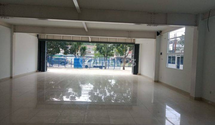 Disewakan Gedung mewah berlantai 4 ada Lift 7