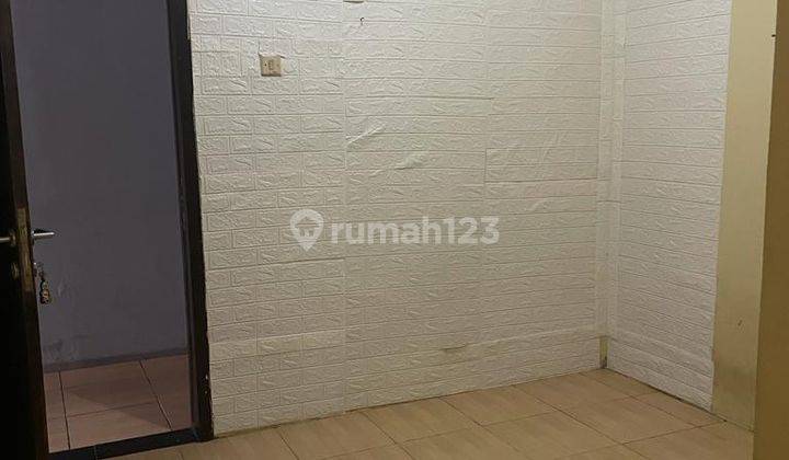 Dijual kost2an aktif jl Ahmad Yani 11