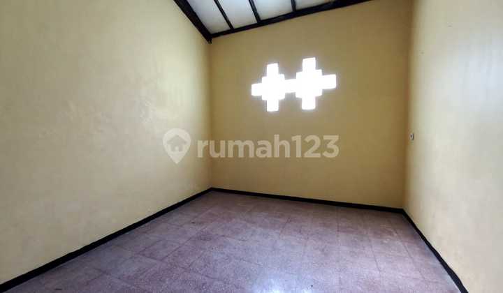 DIJUAL/DISEWAKAN RUMAH PASIRLUYU 5
