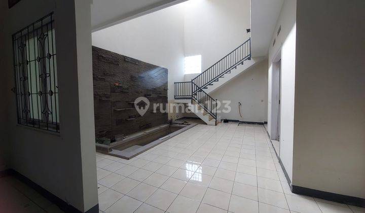 Disewakan Rumah KBP sangat Terawat 3