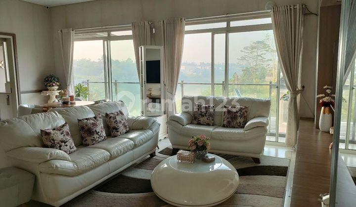 Dijual Rumah mewah 3 lantai full furnished lengkap dgn Lift Cibes Full Glass di KBP