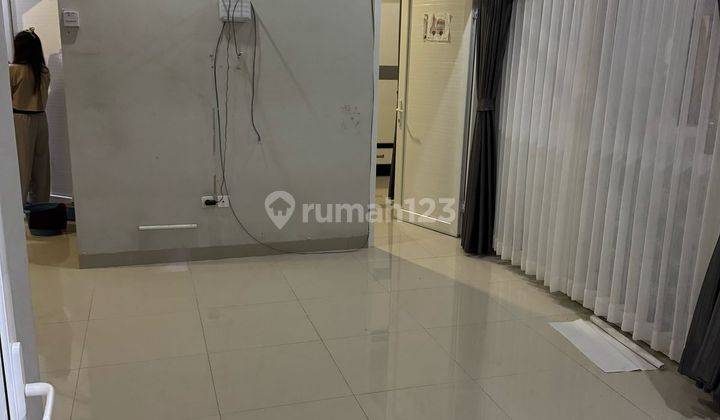 Rumah Minimalis Dalam Komplek Sariwangi 2