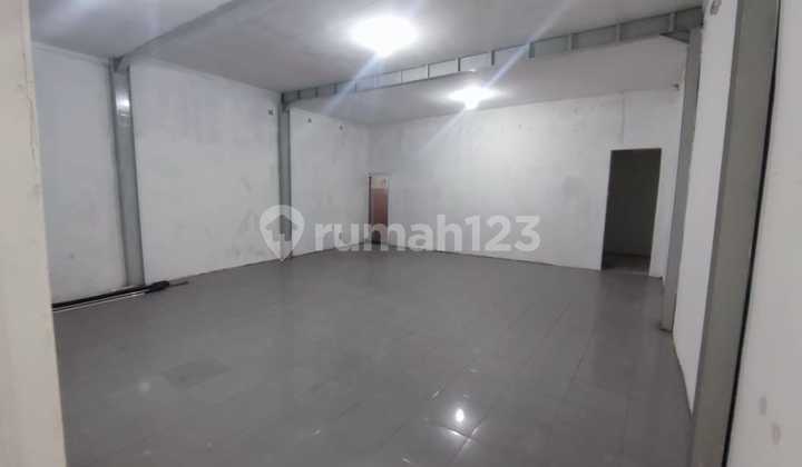 Strategic Commercial Building Ciateul Otista 1