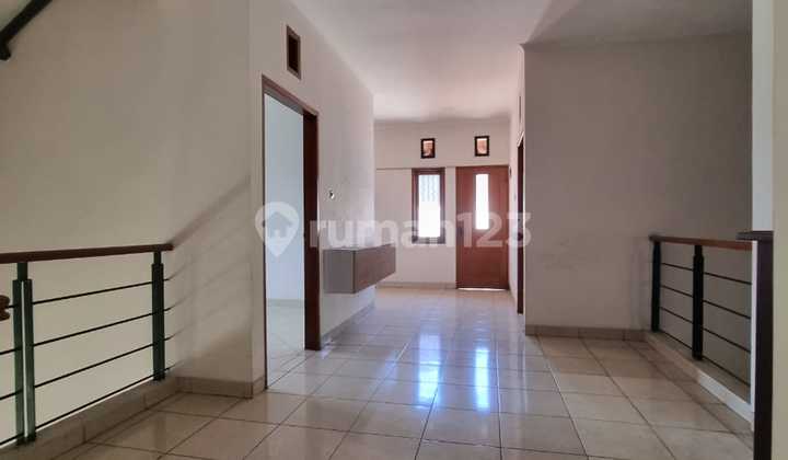 Dijual / Disewakan Setraduta Rumah Homydesign Mediteranian Bagus Terawat, Siap Huni 2