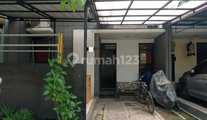 Di Sewakan Rumah Di Komplek Daerah Sadang Di Sewakan Rumah Di Komplek Daerah Sadang