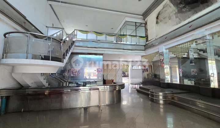 Dijual Ruang Usaha Hitung Tanah Mainroad A.yani ( Sangat Strategis) 1