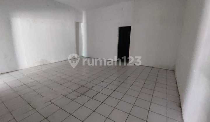 Strategic Commercial Building Ciateul Otista 2