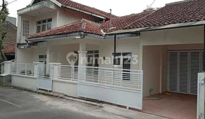 Dijual Rumah Strategis di Margahayu Raya Soekarno Hatta Bandung Dijual Rumah Strategis di Margahayu Raya Soekarno Hatta Bandung