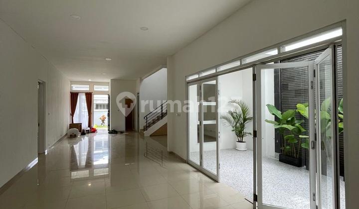 Dijual Rumah Setraduta Minimalis Modern