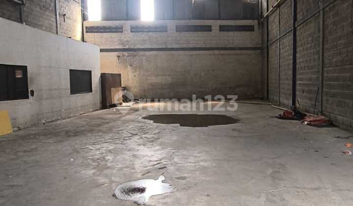 For Rent Warehouse Sadang Rahayu, All Warehouse Complex. Fuso access possible For Rent Warehouse Sadang Rahayu, All Warehouse Complex. Fuso access possible