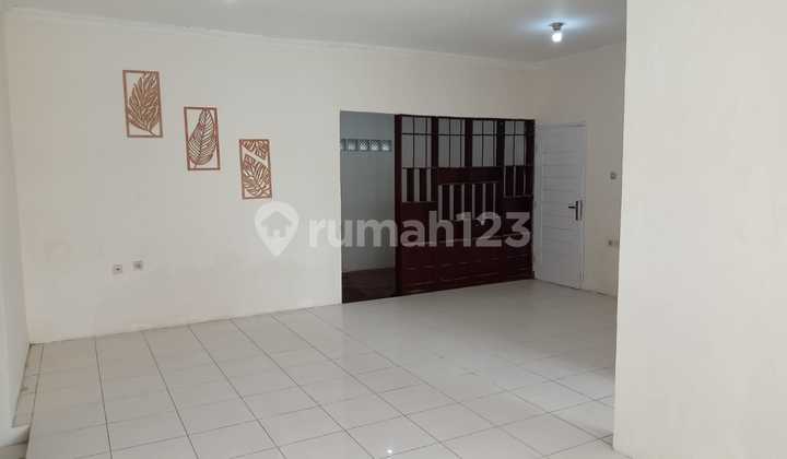 For Sale Strategic House in Margahayu Raya Soekarno Hatta Bandung 2