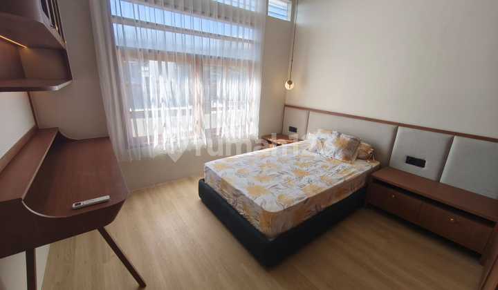 New 2-Story Fully Furnished House in Wangsekerta, Kbp 2