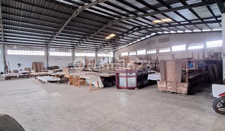 Ruang Usaha Cocok untuk Produksian di Mainroad Kopo Bandung Ruang Usaha Cocok untuk Produksian di Mainroad Kopo Bandung