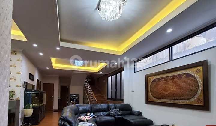 Luxury Ready-to-Occupy House in Setrasari Wing, Bandung