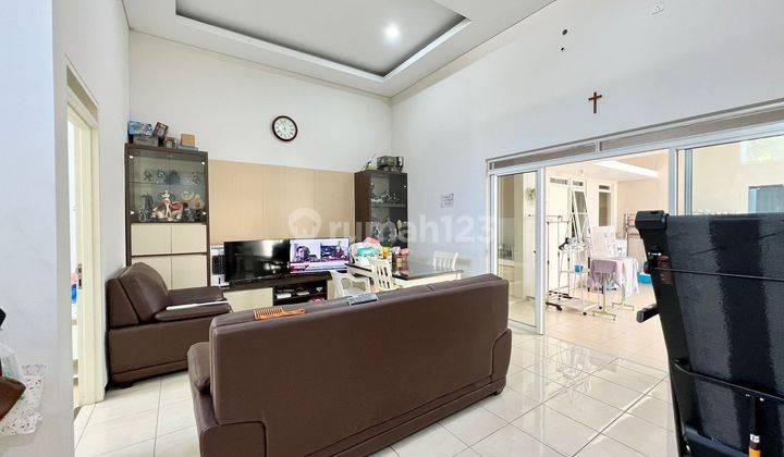 Dijual Rumah Cantik Modern di Kota Baru Parahyangan Bandung 1