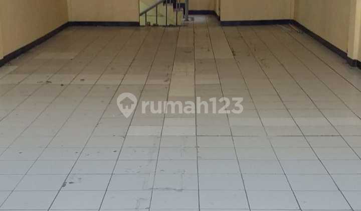 Disewakan Ruko Strategis di Setrsari Bandung 5