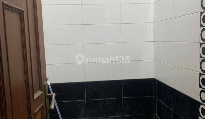 Disewakan Ruko Strategis di Cibolerang Bandung 3