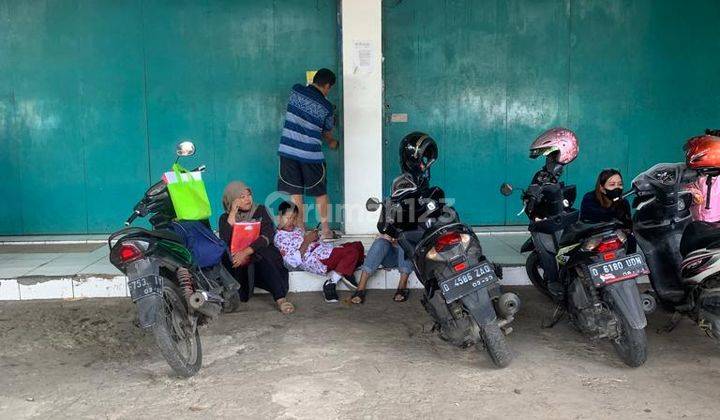 Disewakan Ruko Strategis di Cibolerang Bandung 4