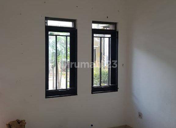 Rumah Strategis Minimalis Terawat di Cipedes, Bandung 2