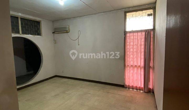 Disewakan Rumah Tinggal + Gudang di Sumber Sari 2