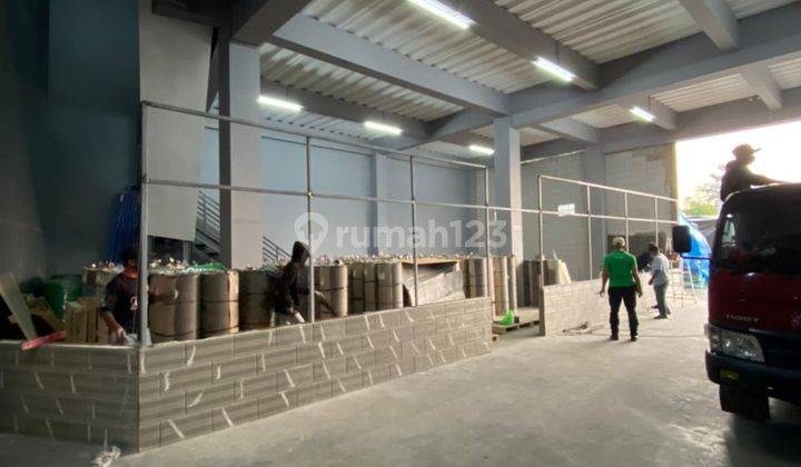 Komplek Gudang Showroom Kantor Strategis Dekat Tol Baros