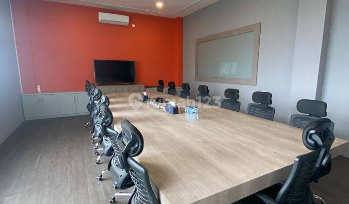 Komplek Gudang Showroom Kantor Strategis Dekat Tol Baros