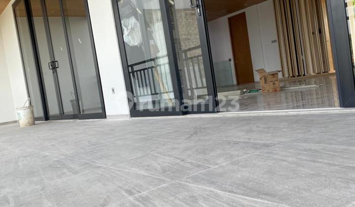 Rumah Mewah Lux Baru Kolam Renang Furnish di Setra Duta 3