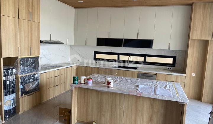 Rumah Mewah Lux Baru Kolam Renang Furnish di Setra Duta 1