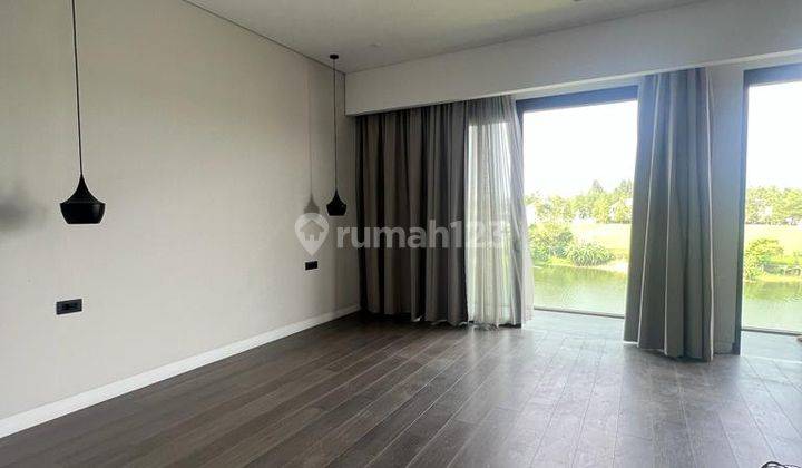 Rumah Sultan Invinity Pool View Danau di Kota Baru 6