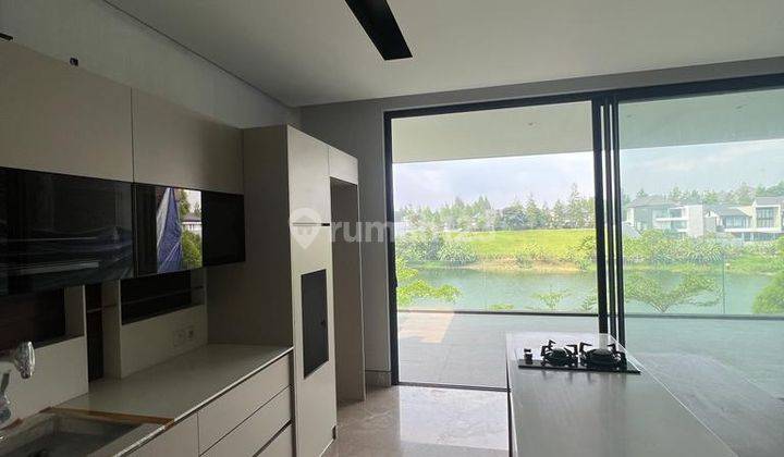Rumah Sultan Invinity Pool View Danau di Kota Baru 10