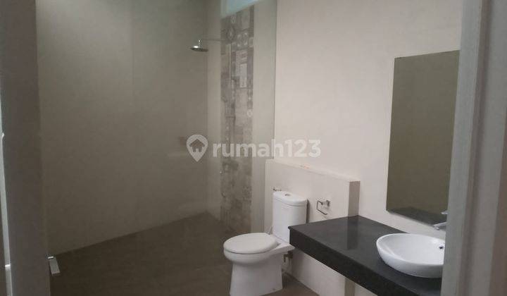 Dijual Ruko Strategis 3 Lantai View Transmart di Jalan Laswi 3