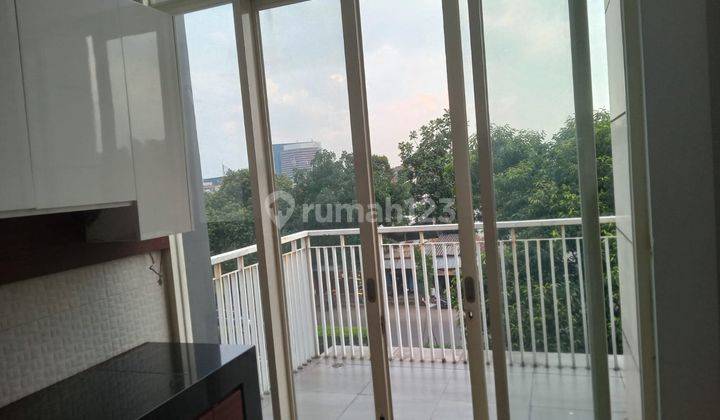 Dijual Ruko Strategis 3 Lantai View Transmart di Jalan Laswi 6