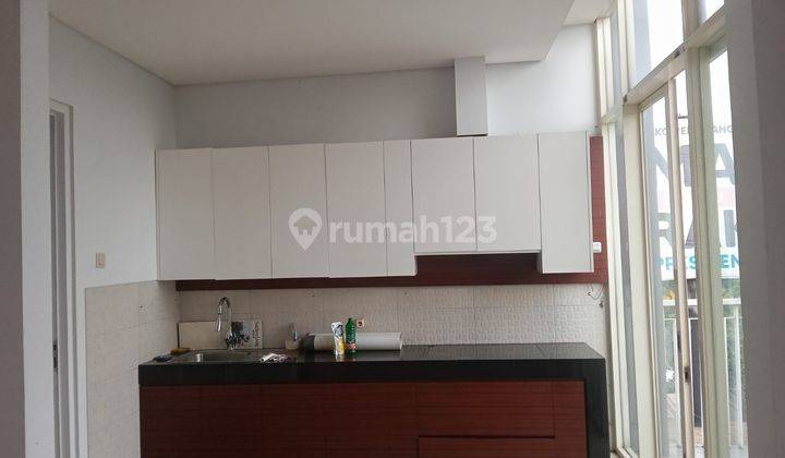 Dijual Ruko Strategis 3 Lantai View Transmart di Jalan Laswi 10
