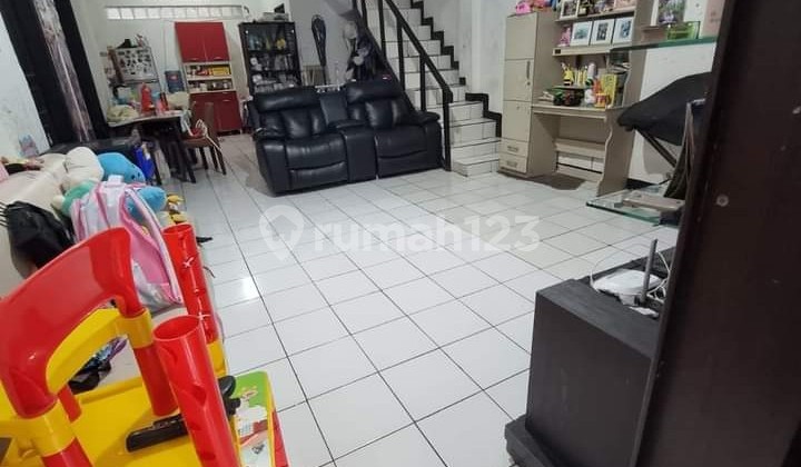 Disewakan Rumah Nyaman Minimalis Furnish di Taman Rahayu 3 2